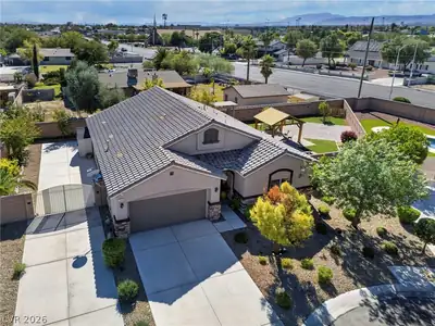 2668 Dorshester Heights Court, Las Vegas, NV 89108 