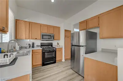 5215 Wild Orchid Street, North Las Vegas, NV 89031 Kitchen