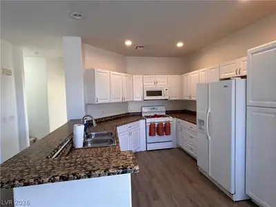 6208 Standing Elm Street, North Las Vegas, NV 89081 Kitchen