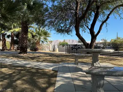 2718 Taylor Avenue, North Las Vegas, NV 89030 Yard