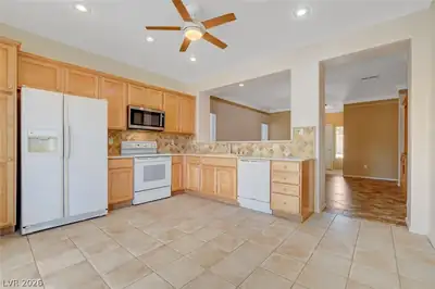 576 Carmel Mesa Drive, Henderson, NV 89012 Kitchen