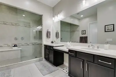 7326 Winesburg Street, Las Vegas, NV 89166 Primary Bathroom
