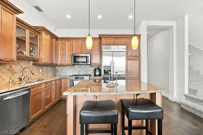 18 Via Visione 102, Henderson, NV 89011 Kitchen