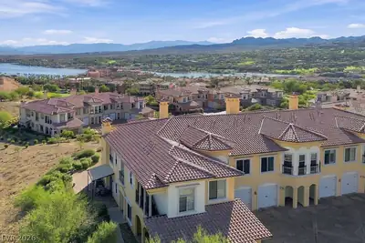 18 Via Visione 102 Henderson, NV 89011