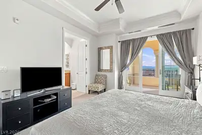 18 Via Visione 102, Henderson, NV 89011 Primary Bedroom