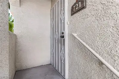 6480 Annie Oakley Drive 721, Las Vegas, NV 89120 