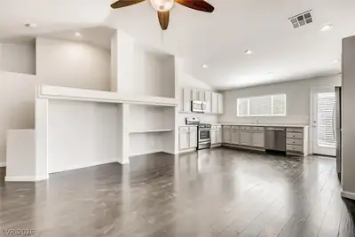 427 REGAL ROBIN Way, North Las Vegas, NV 89084 