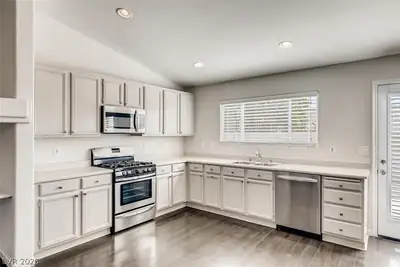 427 REGAL ROBIN Way, North Las Vegas, NV 89084 