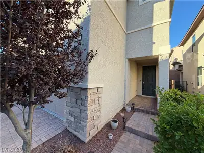 7563 Chimney Point Court, Las Vegas, NV 89166 Entry