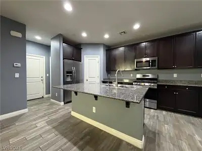 7563 Chimney Point Court, Las Vegas, NV 89166 Kitchen