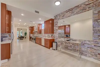 820 Vegas Valley Drive, Las Vegas, NV 89109 Kitchen
