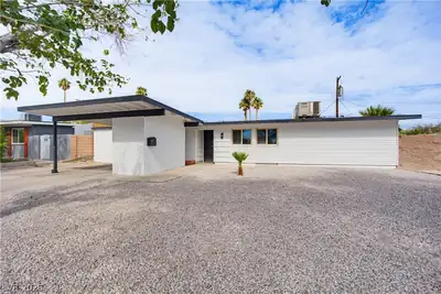 2330 Natalie Avenue, Las Vegas, NV 89169 Front of Structure