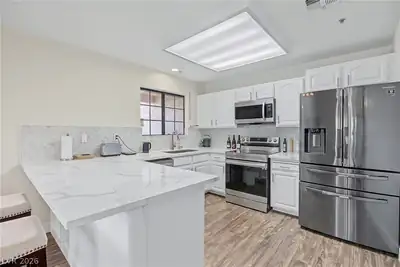 2851 South Valley View Boulevard 1081, Las Vegas, NV 89102 Kitchen
