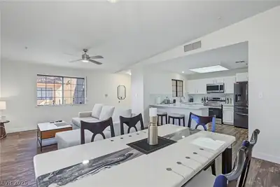2851 South Valley View Boulevard 1081, Las Vegas, NV 89102 Dining Area