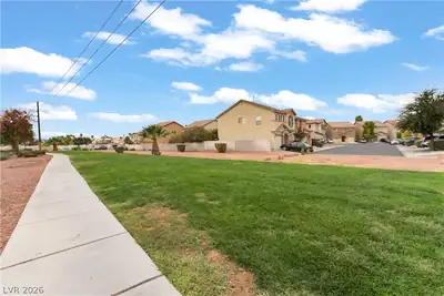 5993 Red Raspberry Court, Las Vegas, NV 89142 Yard