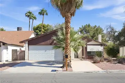 4830 Mountain Valley Road, Las Vegas