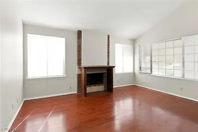 4830 Mountain Valley Road, Las Vegas, NV 89121 Living Room