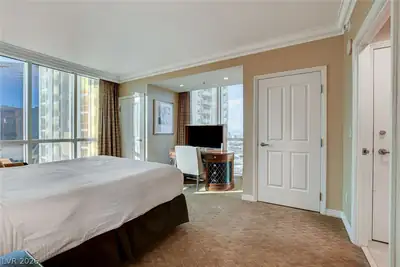 145 East Harmon Avenue 2021, Las Vegas, NV 89109 Bedroom