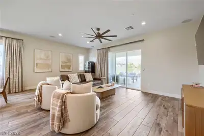 2510 Inverleven Avenue, Henderson, NV 89044 Living Room