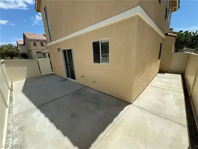 950 Grand Cerritos Avenue, Las Vegas, NV 89183 Patio