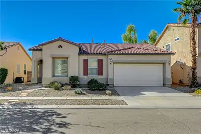 7905 Sagebrush Bend Street, Las Vegas, NV 89113 Front of Structure