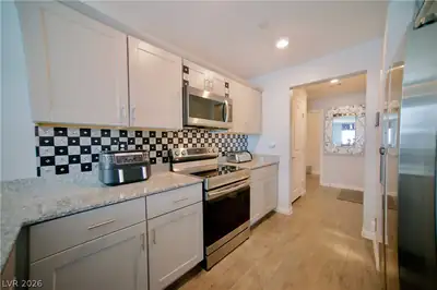 12262 Azure Gate Road 3, Las Vegas, NV 89183 Kitchen