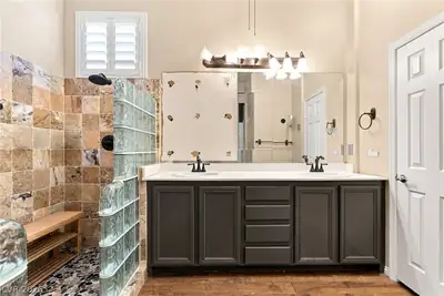 9224 Aqueduct Street, Las Vegas, NV 89123 Primary Bathroom