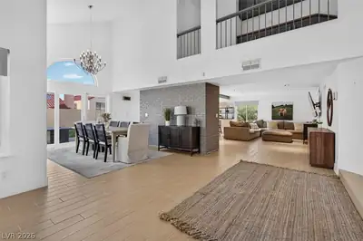 3320 Canyon Lake Drive, Las Vegas