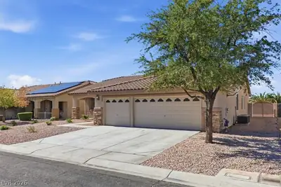 1017 Pearl Peak Street, Las Vegas, NV 89110 Front of Structure