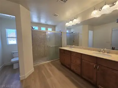 6376 Tamber Bay Road, Las Vegas, NV 89118 Primary Bathroom