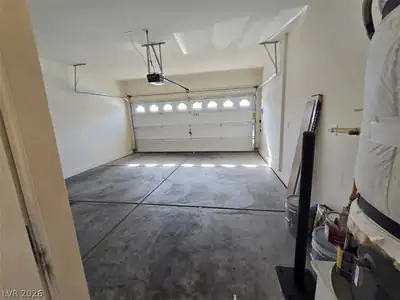 6376 Tamber Bay Road, Las Vegas, NV 89118 Garage