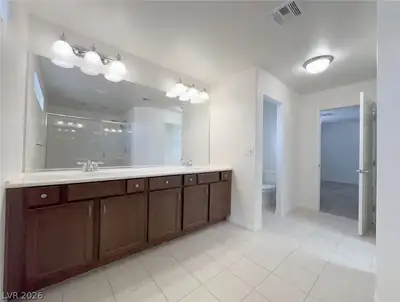 9852 Giant Steps Court, Las Vegas, NV 89141 Primary Bathroom
