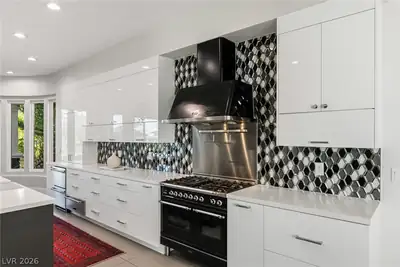 2042 Country Cove Court, Las Vegas, NV 89135 