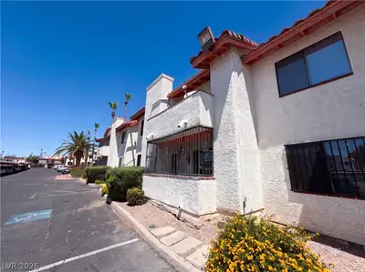 1701 East Katie Avenue 83 Las Vegas, NV 89119