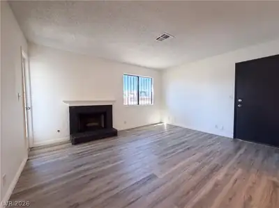 1701 East Katie Avenue 83, Las Vegas, NV 89119 Living Room
