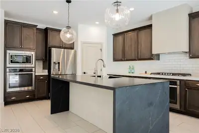 2430 Quiet Ode Street, Henderson, NV 89044 Kitchen