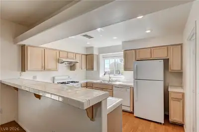 9266 Isleta Court, Las Vegas, NV 89117 Kitchen