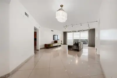 2877 Paradise Road 1404, Las Vegas, NV 89109 Living Room