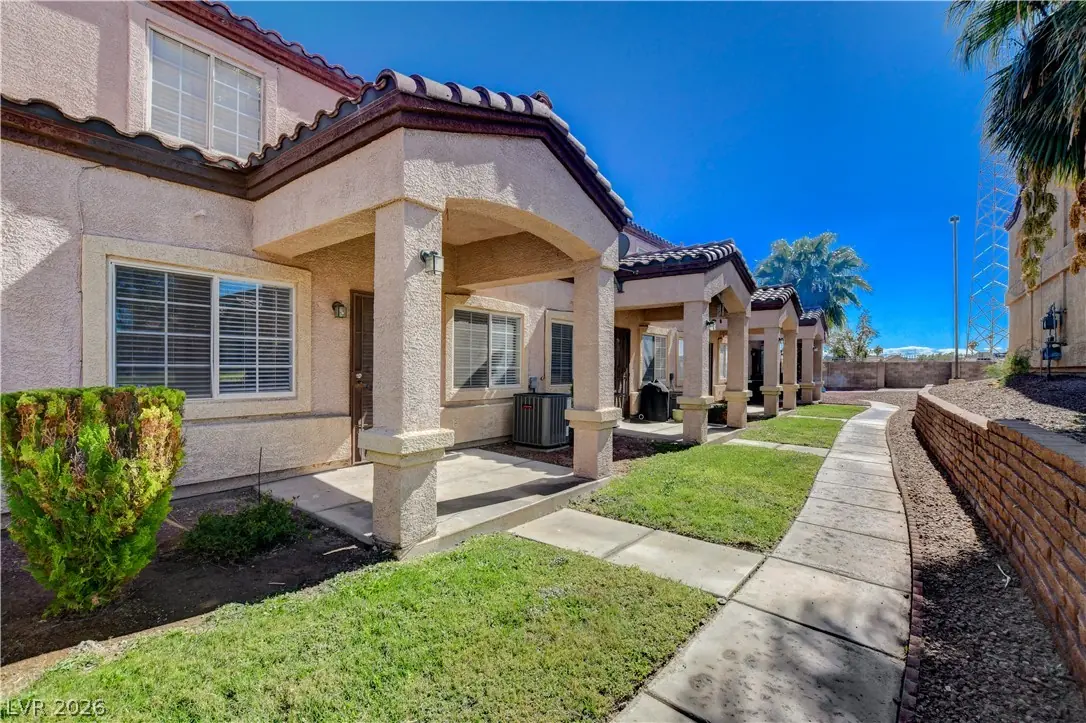 1925 Hodgenville Street 104, Las Vegas, NV 89106