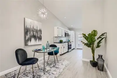 2334 Jack Pine Way, Las Vegas, NV 89108 Dining Area