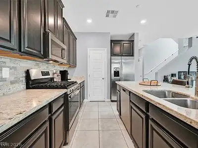 788 Grand Country Avenue, North Las Vegas, NV 89086 Kitchen