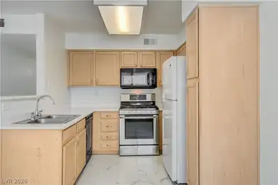 3144 Tarpon Drive 201, Las Vegas, NV 89120 Kitchen