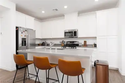 7320 North Decatur Boulevard 2, North Las Vegas, NV 89131 Kitchen