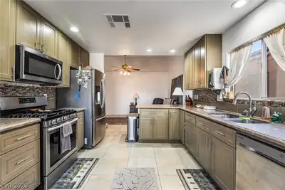 969 High Plains Drive, Henderson, NV 89002 Kitchen