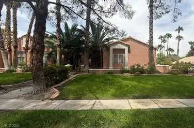 3890 Placita Del Rico, Las Vegas, NV 89120 Front of Structure