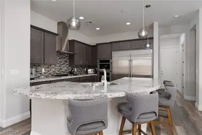 3985 Jacob Lake Circle, Las Vegas, NV 89118 Kitchen