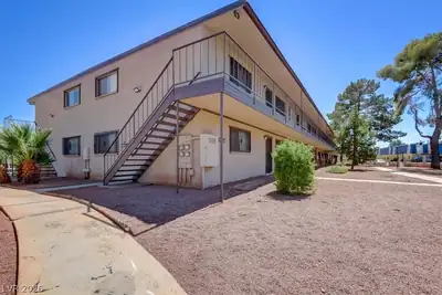 555 South Royal Crest Circle 25 Las Vegas, NV 89169