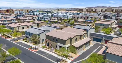 532 Ripple Brook Court, Henderson