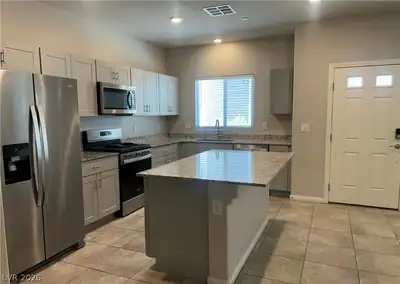532 Ripple Brook Court, Henderson, NV 89044 Kitchen