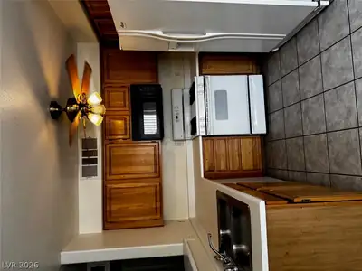 5710 East Tropicana Avenue 1094, Las Vegas, NV 89122 Kitchen